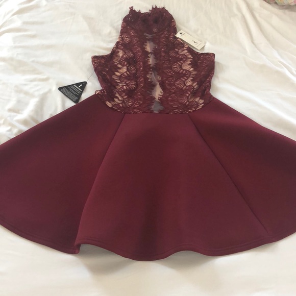 ✨Rare London Hold Court Lace Dress✨ - Picture 4 of 8